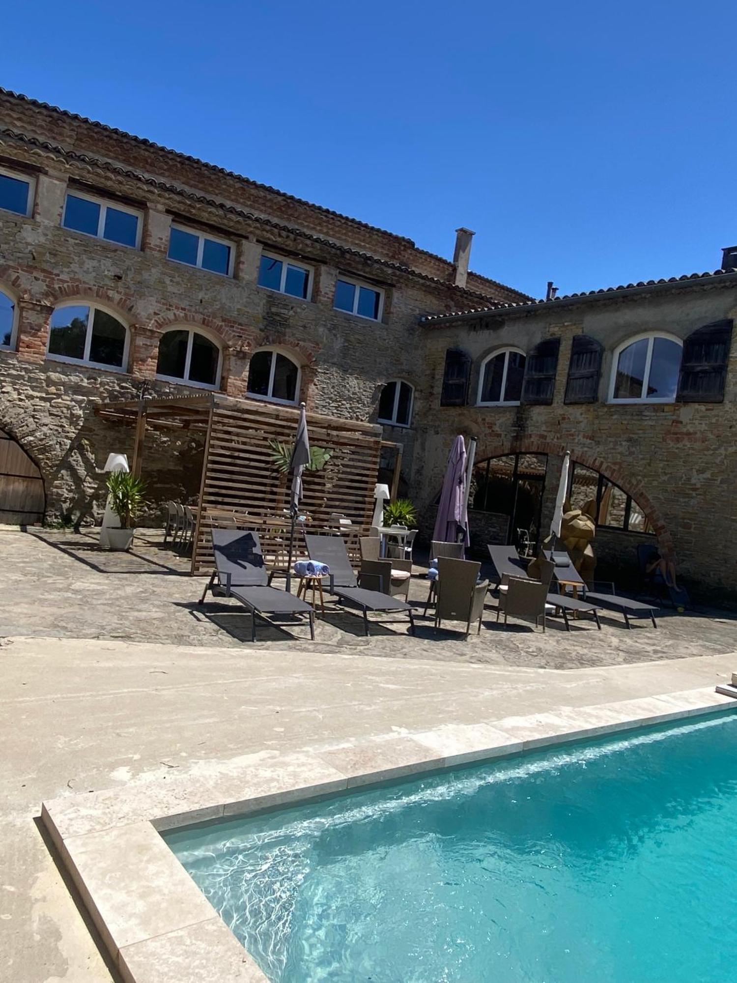 Апартаменты Logis Dans Ancien Relais De Poste Saint Julien Les Rosiers Экстерьер фото